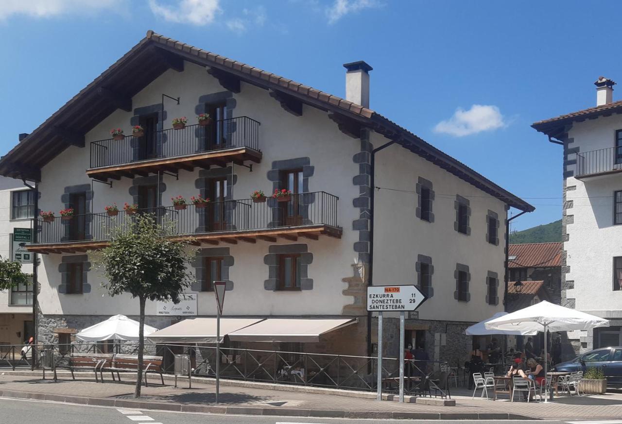Hostal-Cicloturismo Lopenea Leitza  Bagian luar foto