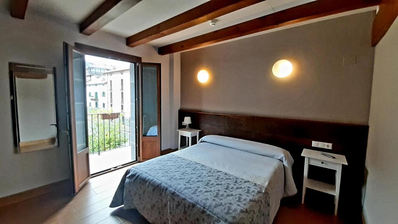 Hostal-Cicloturismo Lopenea Leitza  Bagian luar foto