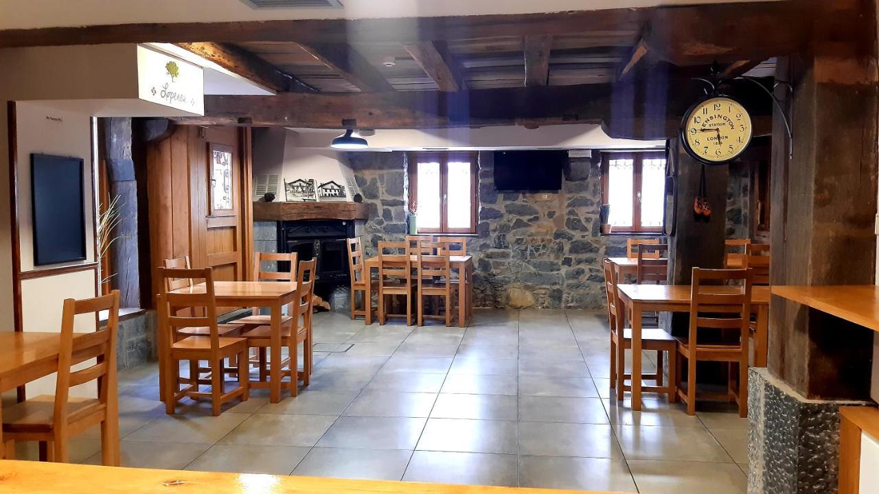 Hostal-Cicloturismo Lopenea Leitza  Bagian luar foto