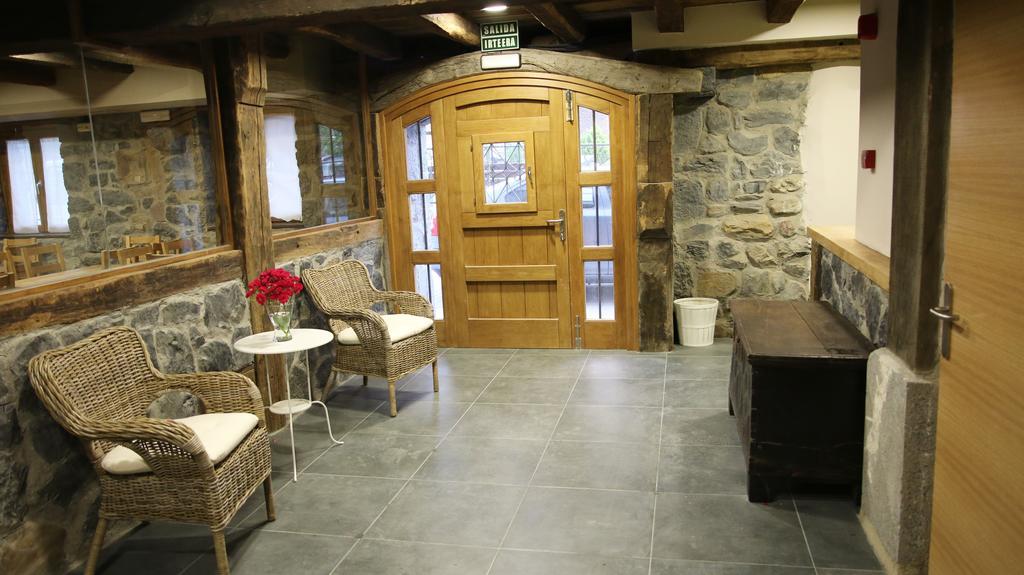 Hostal-Cicloturismo Lopenea Leitza  Bagian luar foto