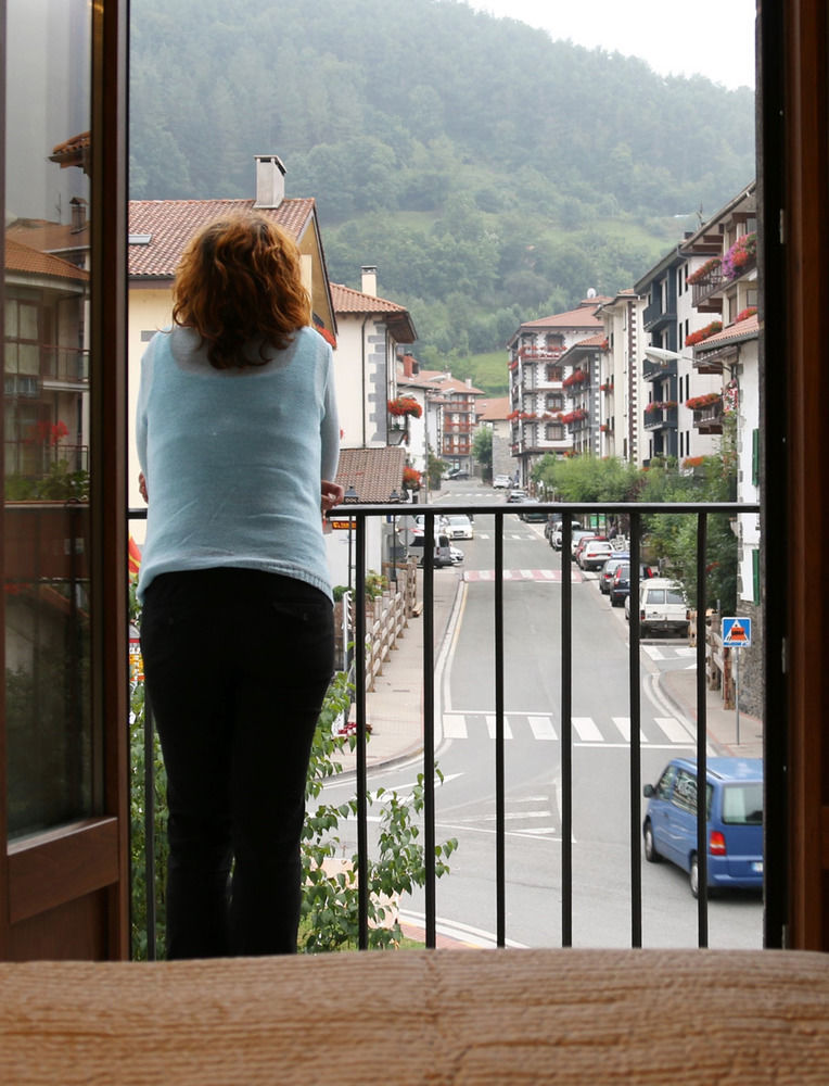 Hostal-Cicloturismo Lopenea Leitza  Bagian luar foto